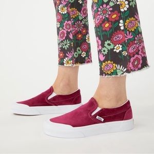 Van’s Maroon/Dark Red Velvet Slip On Shoes *barley worn!*